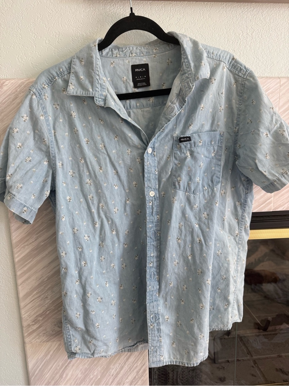 RVCA Light Blue Short-Sleeve Floral Button-Down Shirt